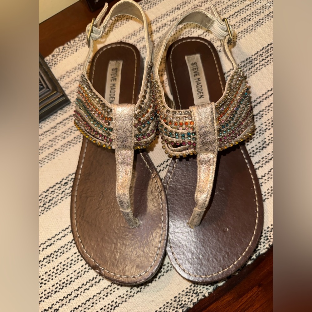 Steve Madden Gold and Multicolor Beaded Sandals SZ 9